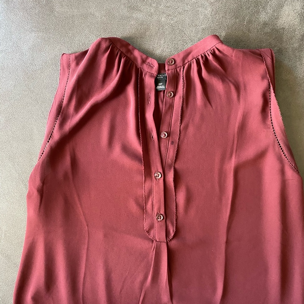 Ann Taylor sleeveless maroon blouse